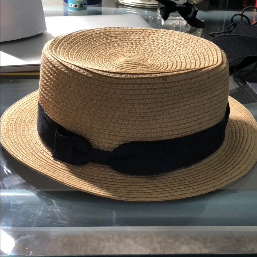 Women’s Straw Hat. Perfect for vacations!